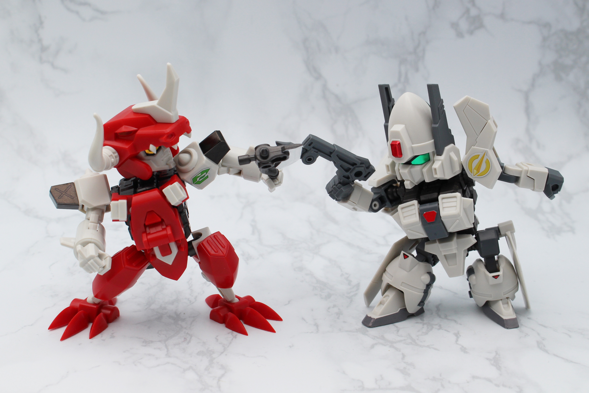 やはり敵味方で対峙するシーンが楽しい。両勢力の仲間も早く欲しい！