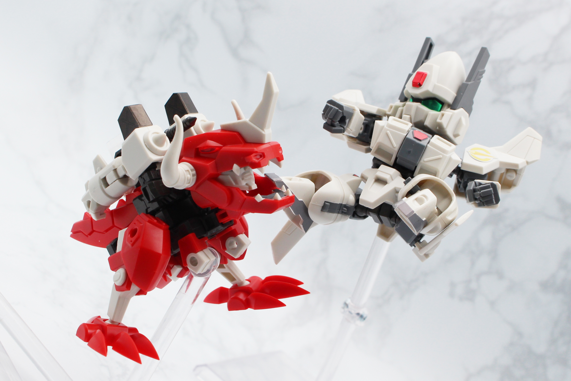 やはり敵味方で対峙するシーンが楽しい。両勢力の仲間も早く欲しい！