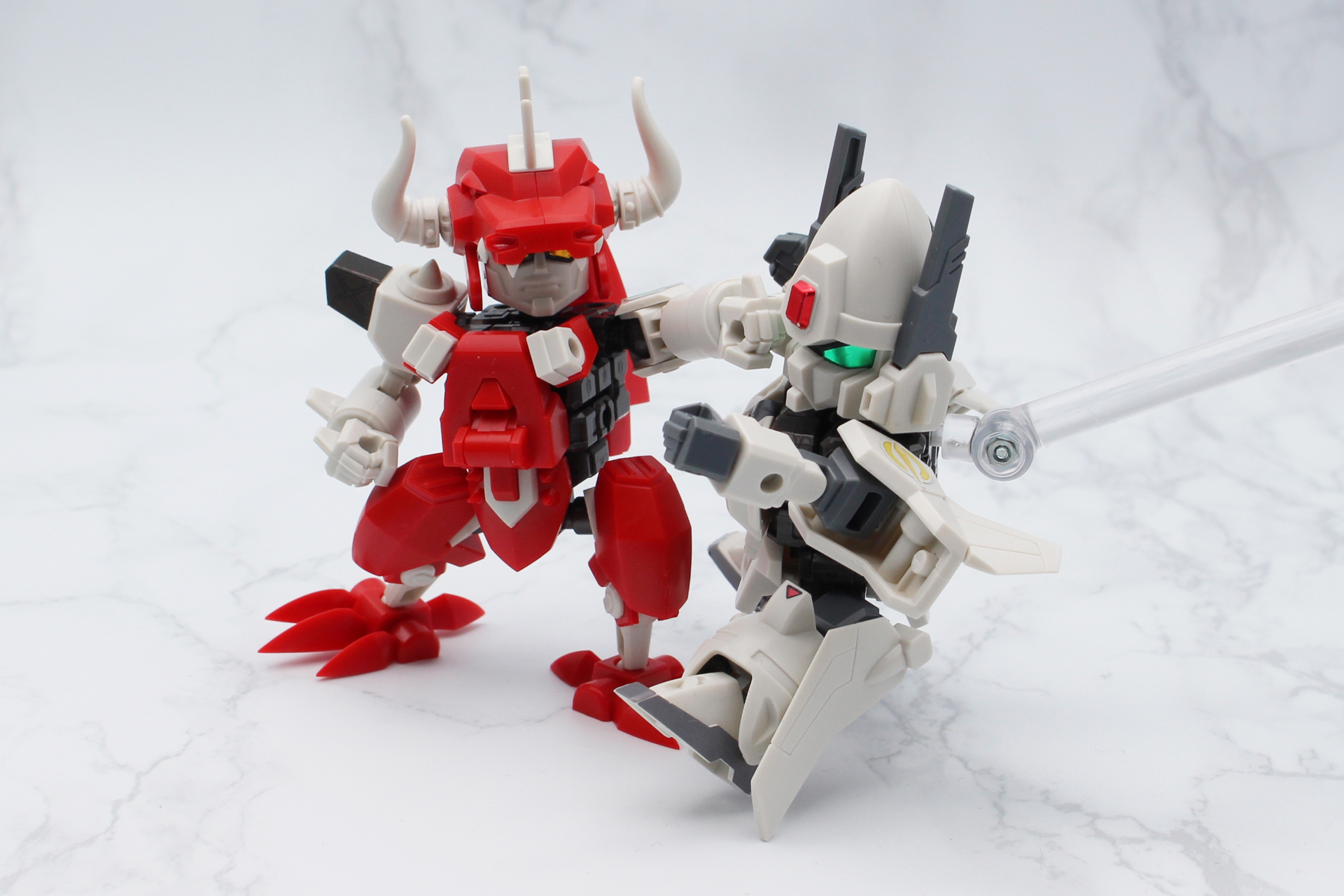 やはり敵味方で対峙するシーンが楽しい。両勢力の仲間も早く欲しい！