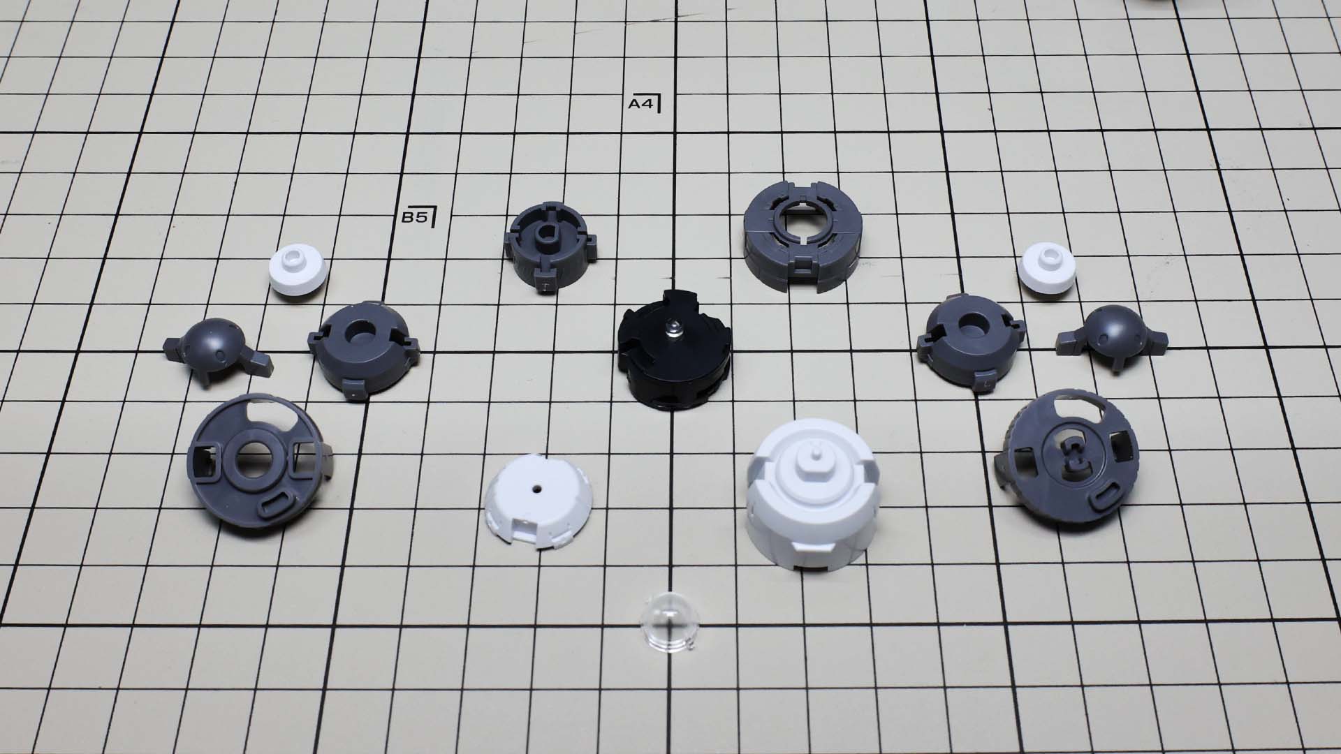 GNドライブと太陽炉（ボーナスパーツ）の2つが組み上がります