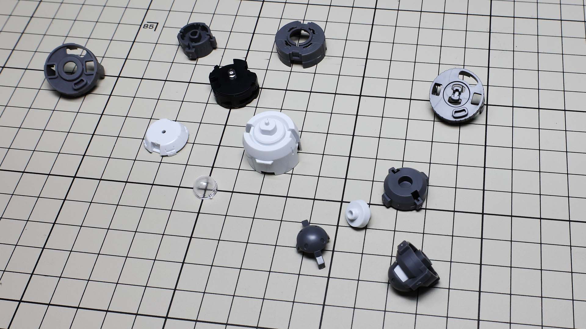 まずは太陽炉を組みます