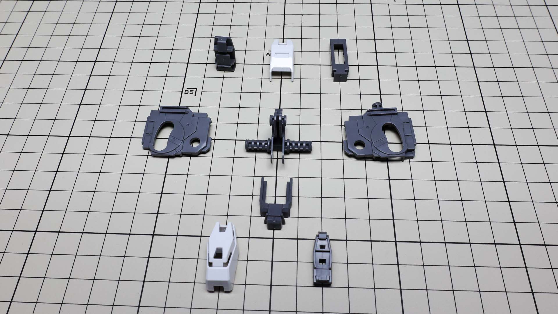 あっさりしていますが、前後左右がっちり組み合わさって剛性感たっぷりです