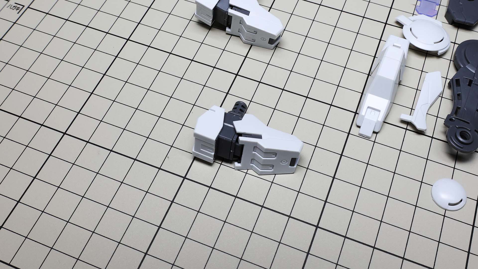 つま先も可動します