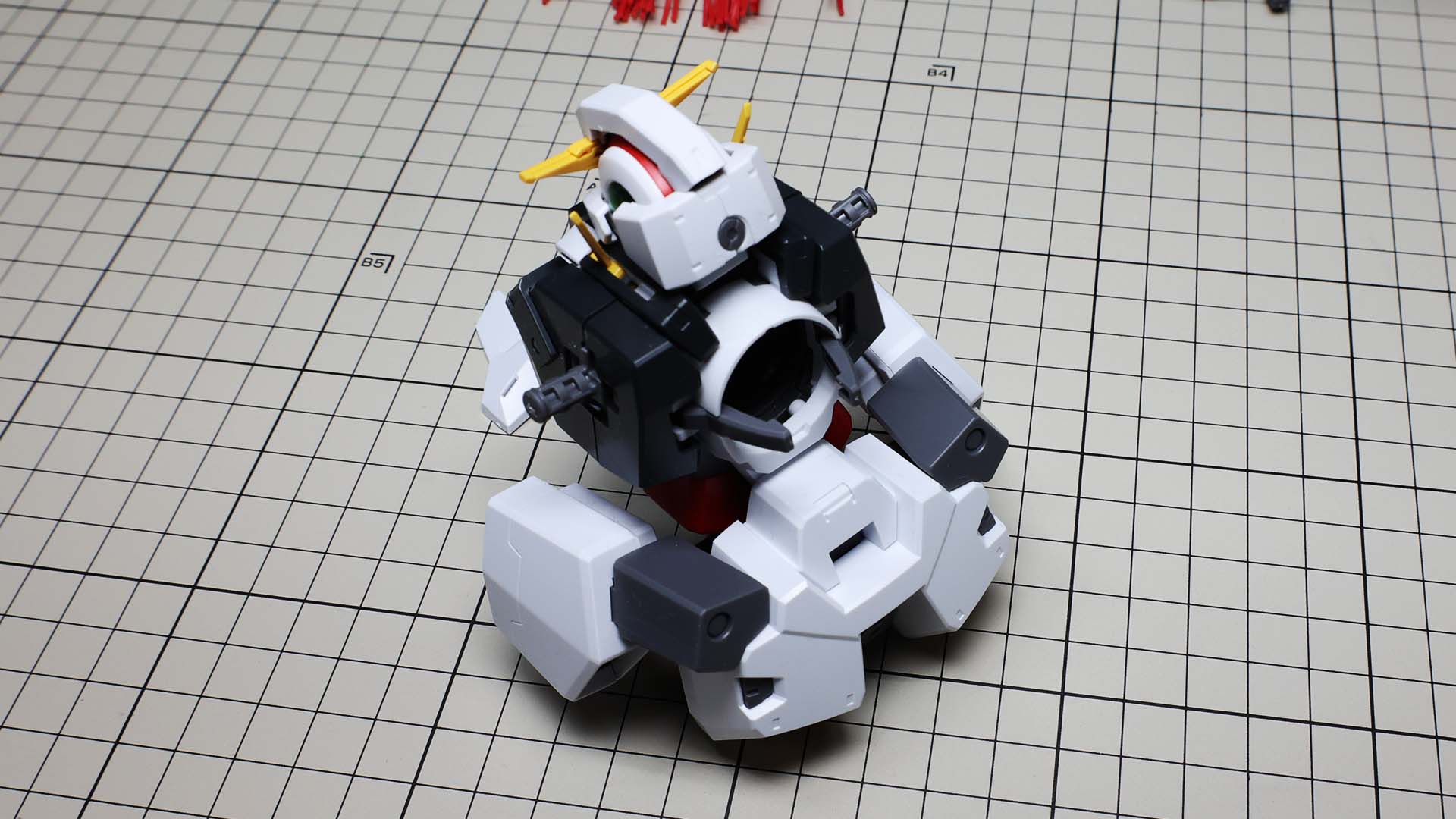 本体に組み付ければ……