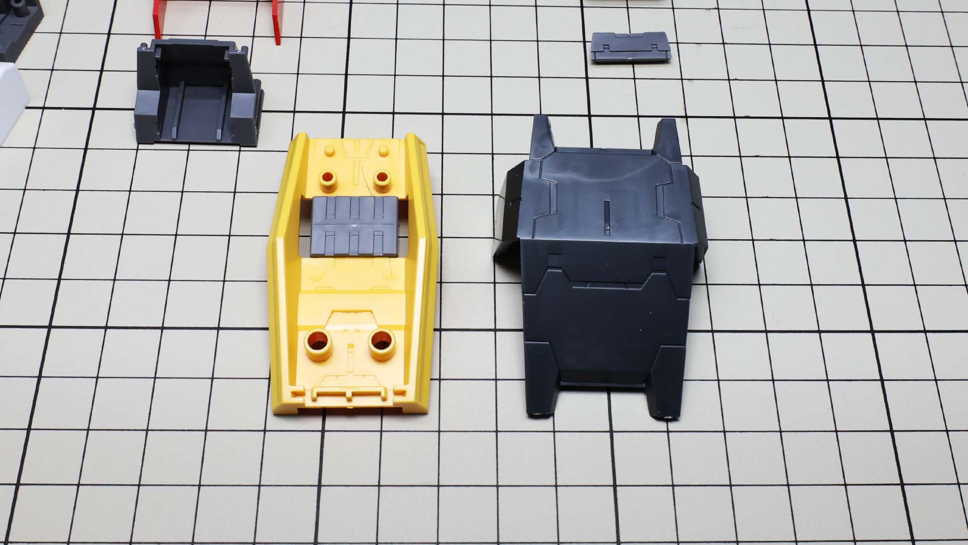 黄色はGNフィールド発生装置で組みあがってからのアクセントになって楽しいです