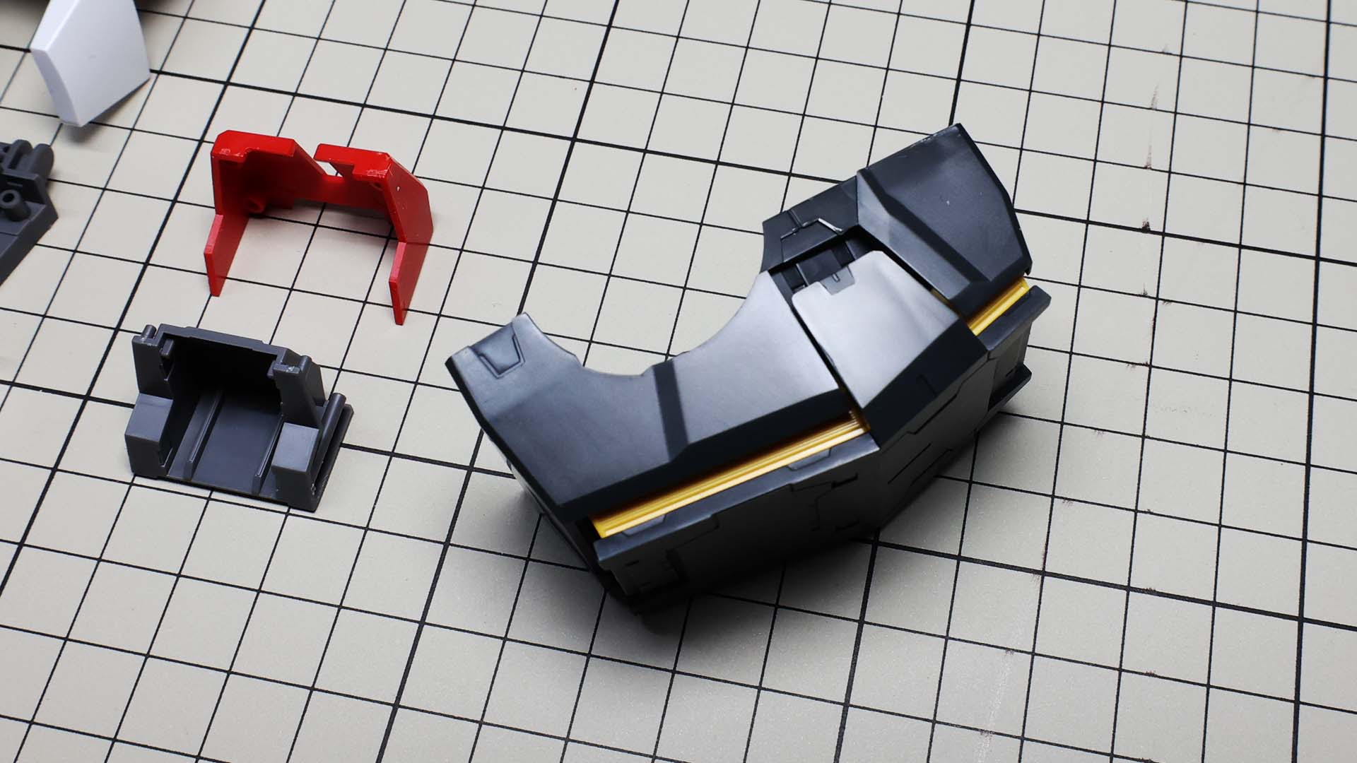 黄色のアクセントがかっこいいですね。スミ入れするともっと良くなると思います