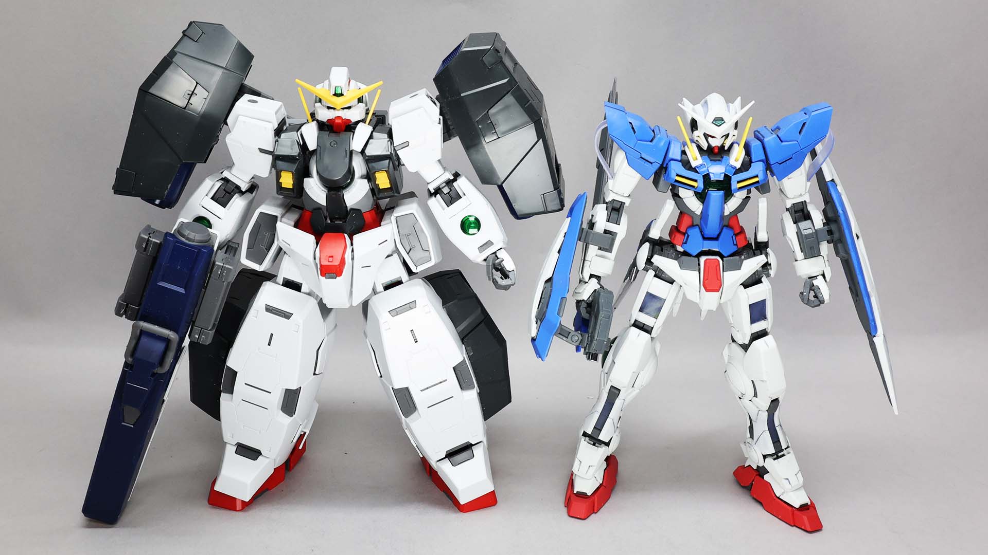 2010年発売の「MG 1/100 ガンダムエクシアイグニッションモード」と並べてみました
