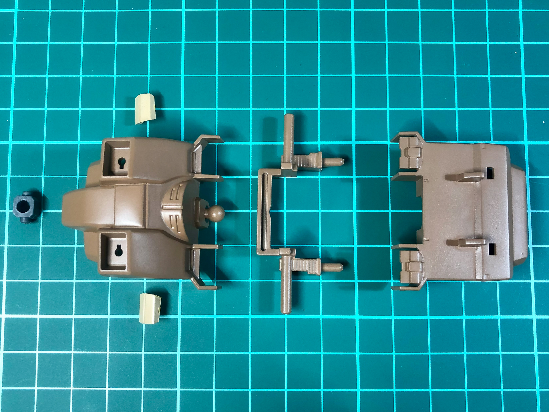 切り出した胴体パーツ。全6パーツにて構成されています。