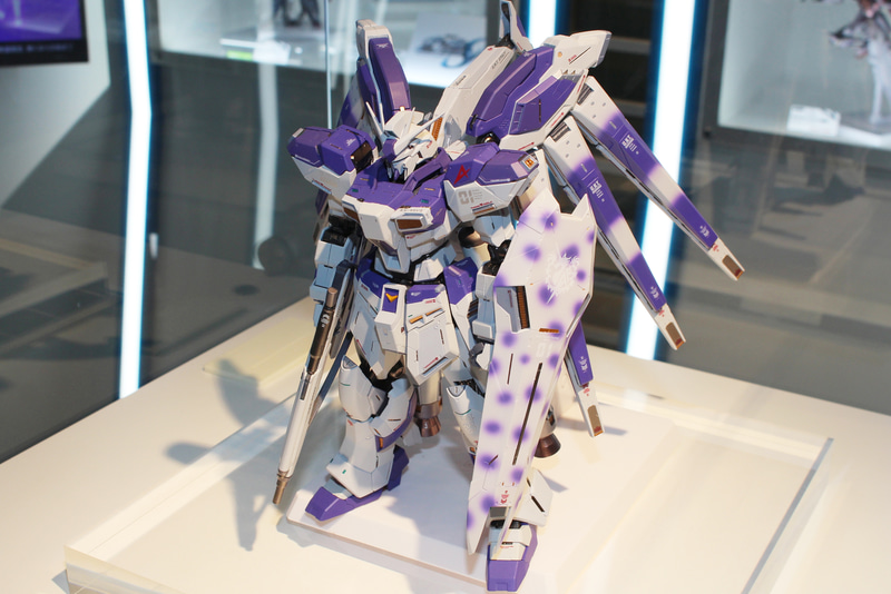 「METAL BUILD RX-93-v2 Hi-vガンダム」。発売日・価格未定