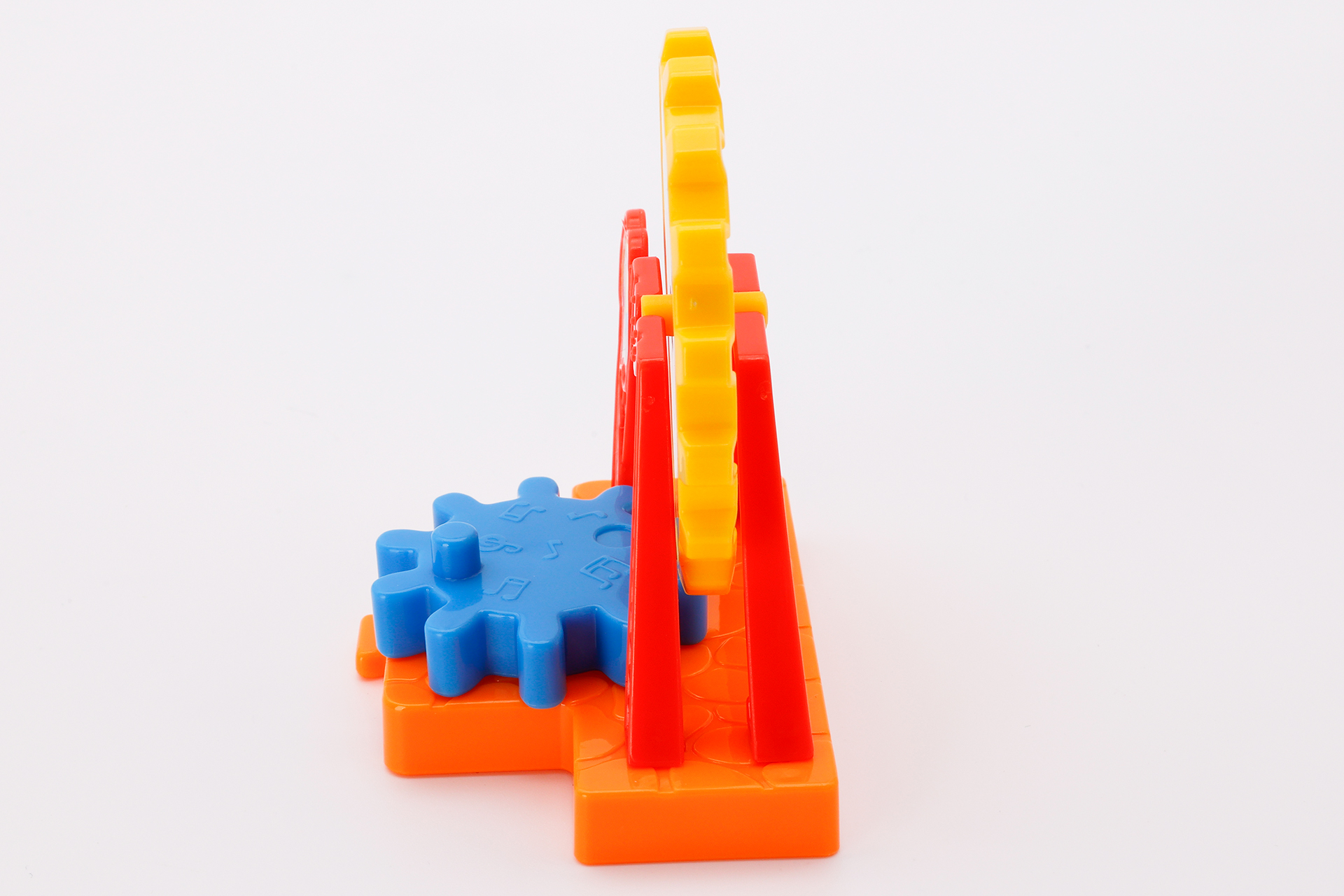 他のおもちゃとの接続部分は1カ所。パーツ類はいずれも上からちょこんと乗せているような感じになっている