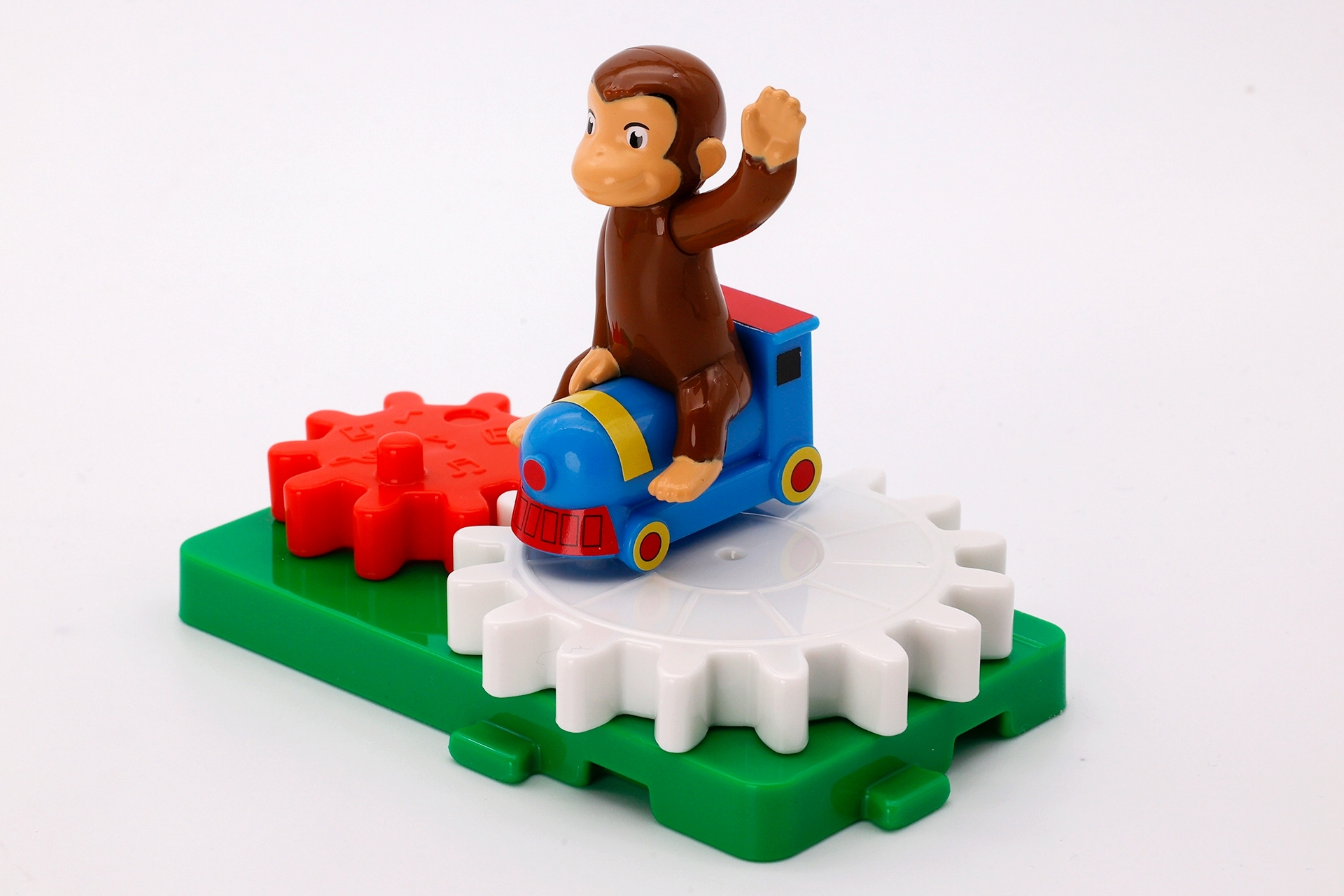 他のおもちゃとの接続部分は、今回のハッピーセットの中ではもっとも多い4カ所だ