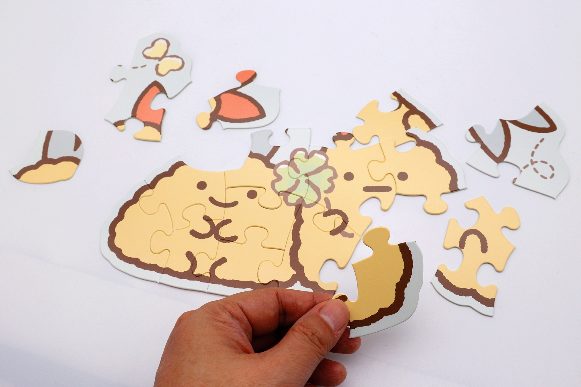 他のパズルとはやや変わった形になっているので、初見で作っていくとき、どんな風に出来上がるのか途中まで予想ができなかった