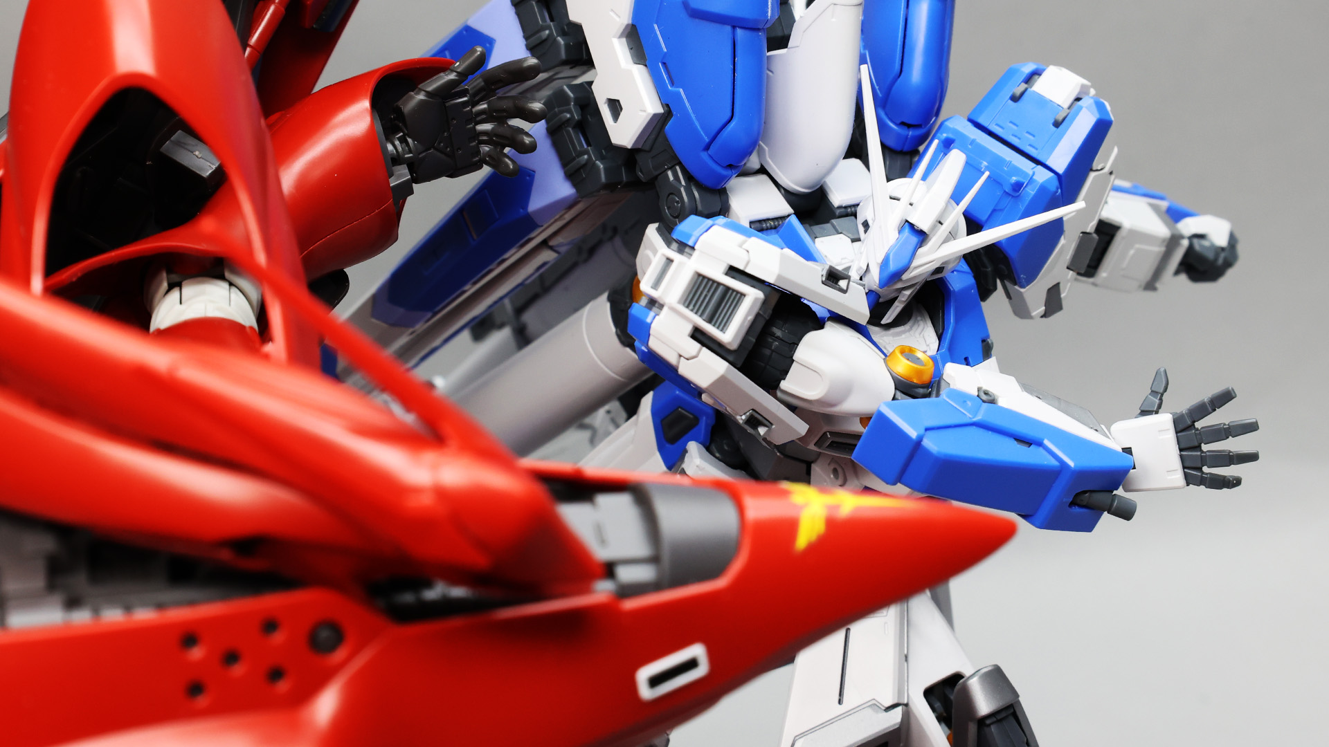 バチィィィンッ！アムロのHi-νガンダムにビンタされるシャアのナイチンゲール