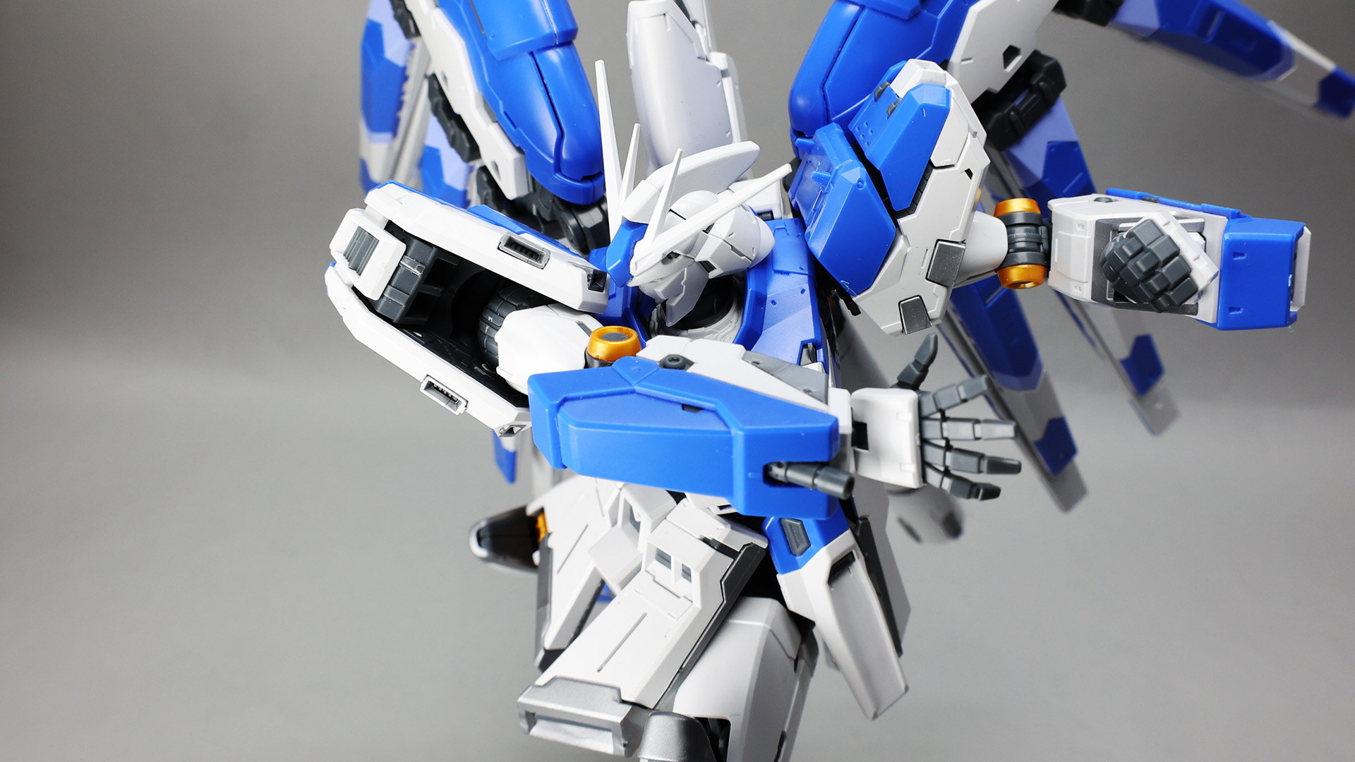 すばらしい可動性能を持っていて表情がとても豊かです