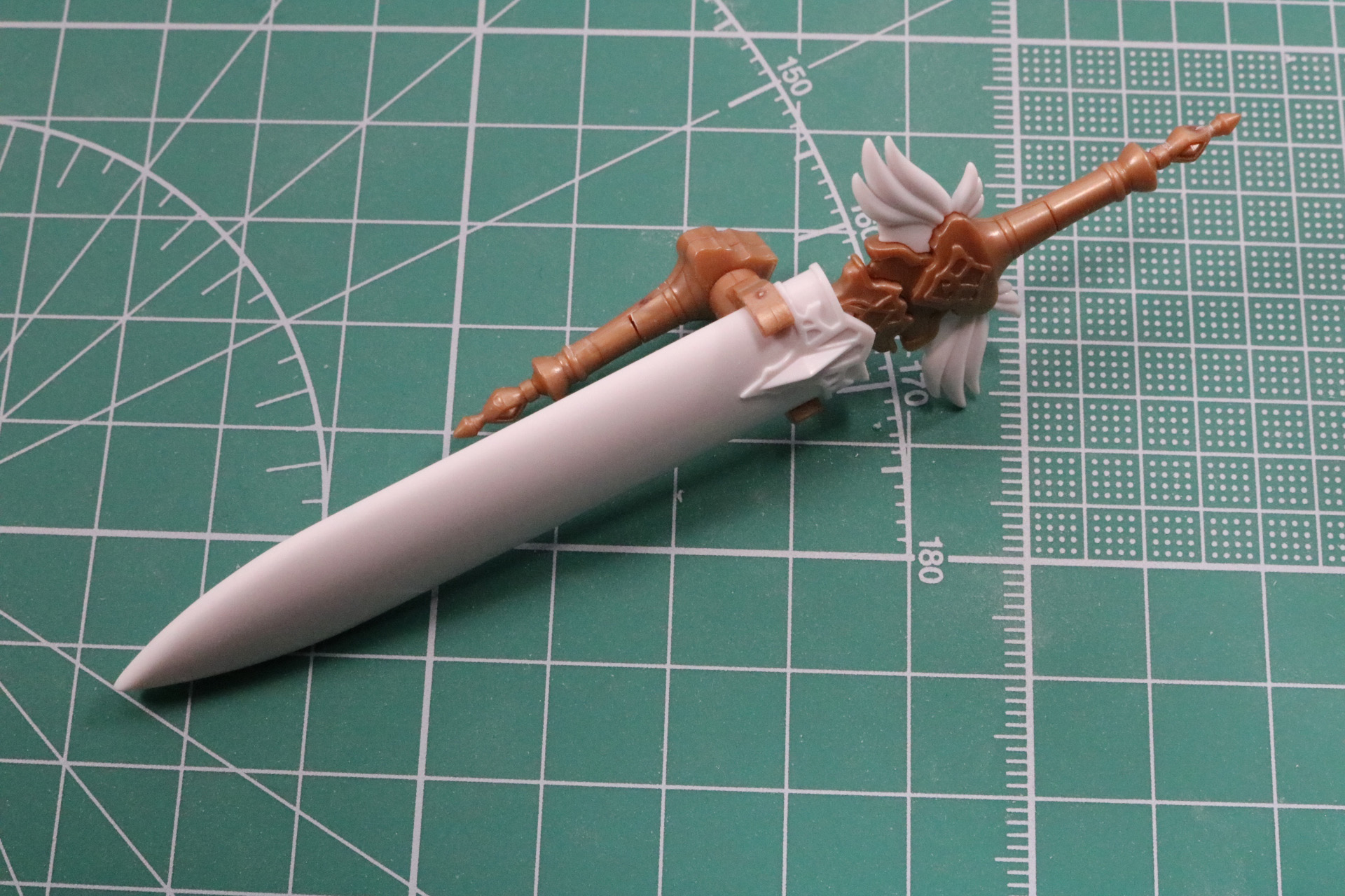 剣は鞘にそのまま納刀することができる