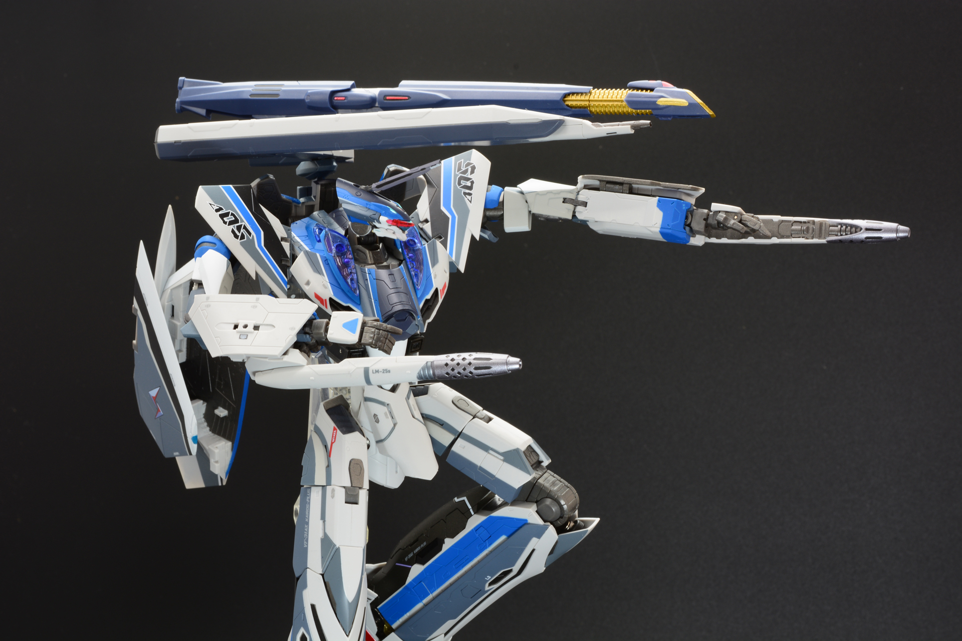 ミニガンポッドでのトリッキーな動きも楽しい