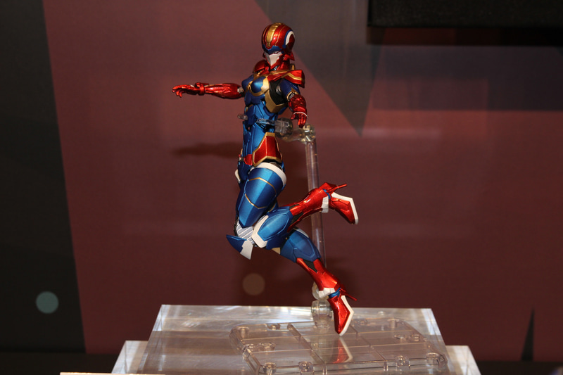「S.H.Figuarts キャプテン・マーベル（テック・オン・アベンジャーズ）」。女性キャラクターらしいかわいらしさと色っぽさの両方を備えている。以下全て参考出品