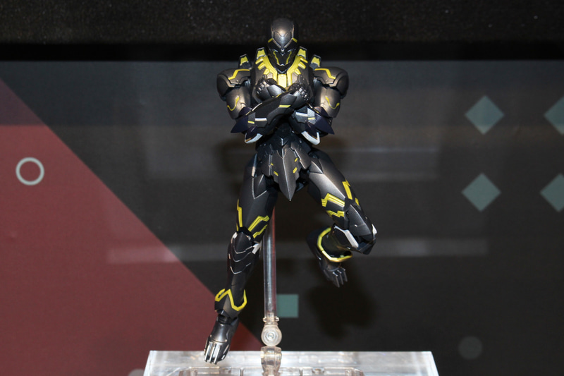 「S.H.Figuarts ブラックパンサー（テック・オン・アベンジャーズ）」。獣の力強さを秘めたシルエットが魅力だ