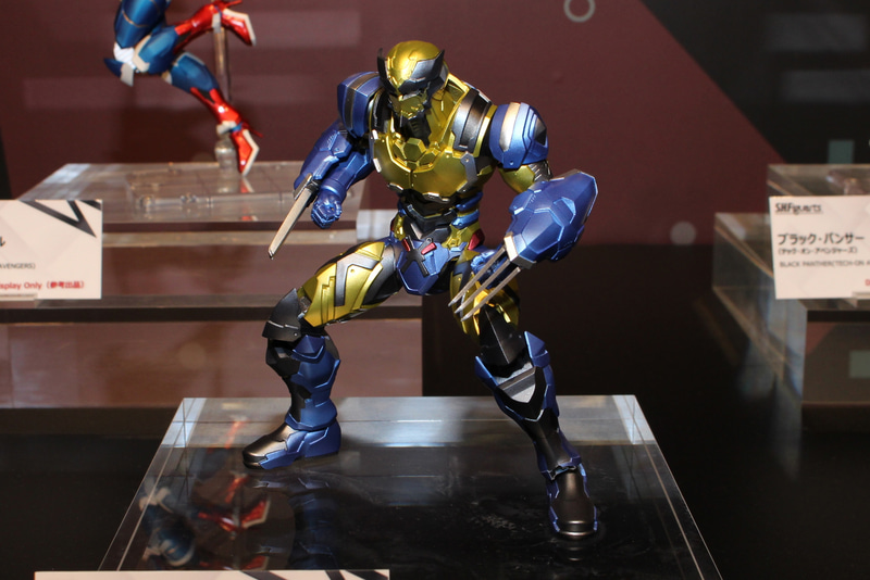 「S.H.Figuarts ウルヴァリン（テック・オン・アベンジャーズ）」。「X-MEN」より参戦のウルヴァリンは、攻撃的なクローと要所にあしらわれた「X」の模様が印象的だ