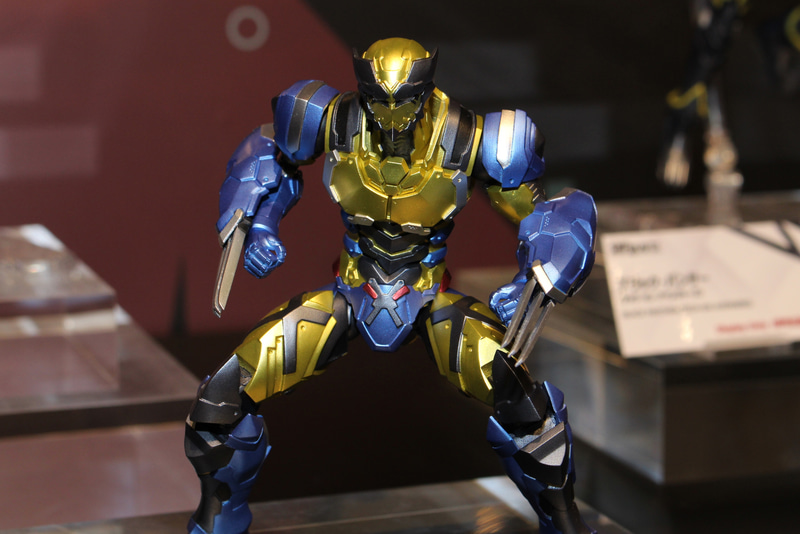 「S.H.Figuarts ウルヴァリン（テック・オン・アベンジャーズ）」。「X-MEN」より参戦のウルヴァリンは、攻撃的なクローと要所にあしらわれた「X」の模様が印象的だ