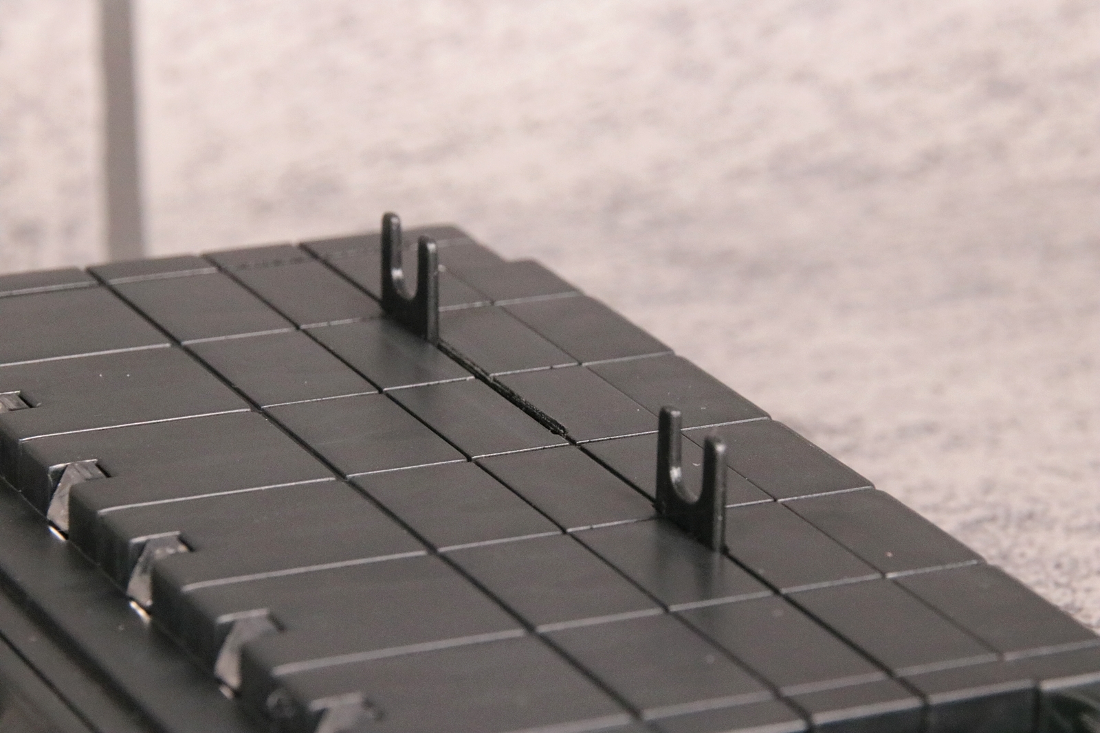 台座にあるタイヤ止めが素晴らしい