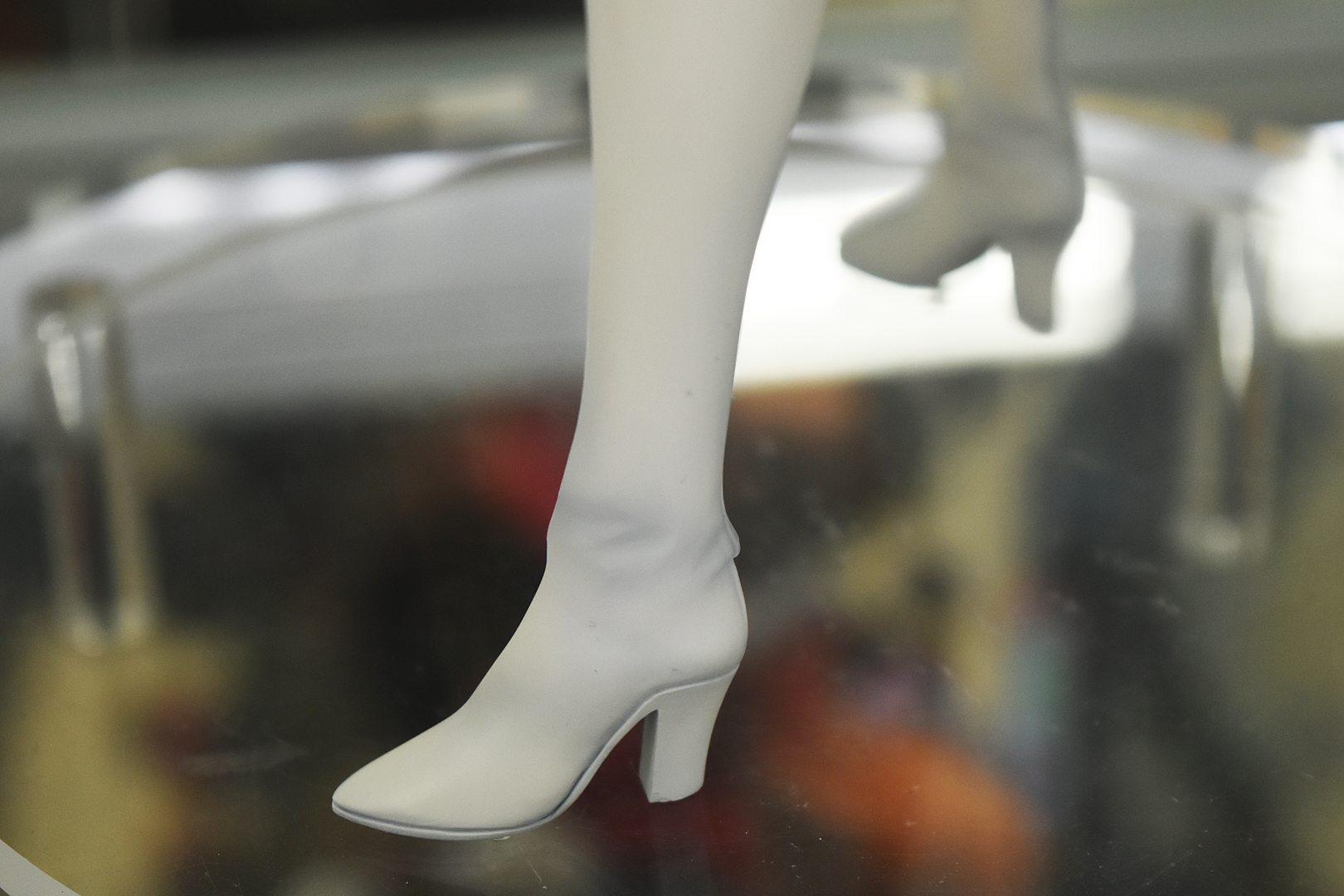 衣装のたわみやシワの作りが非常にリアル