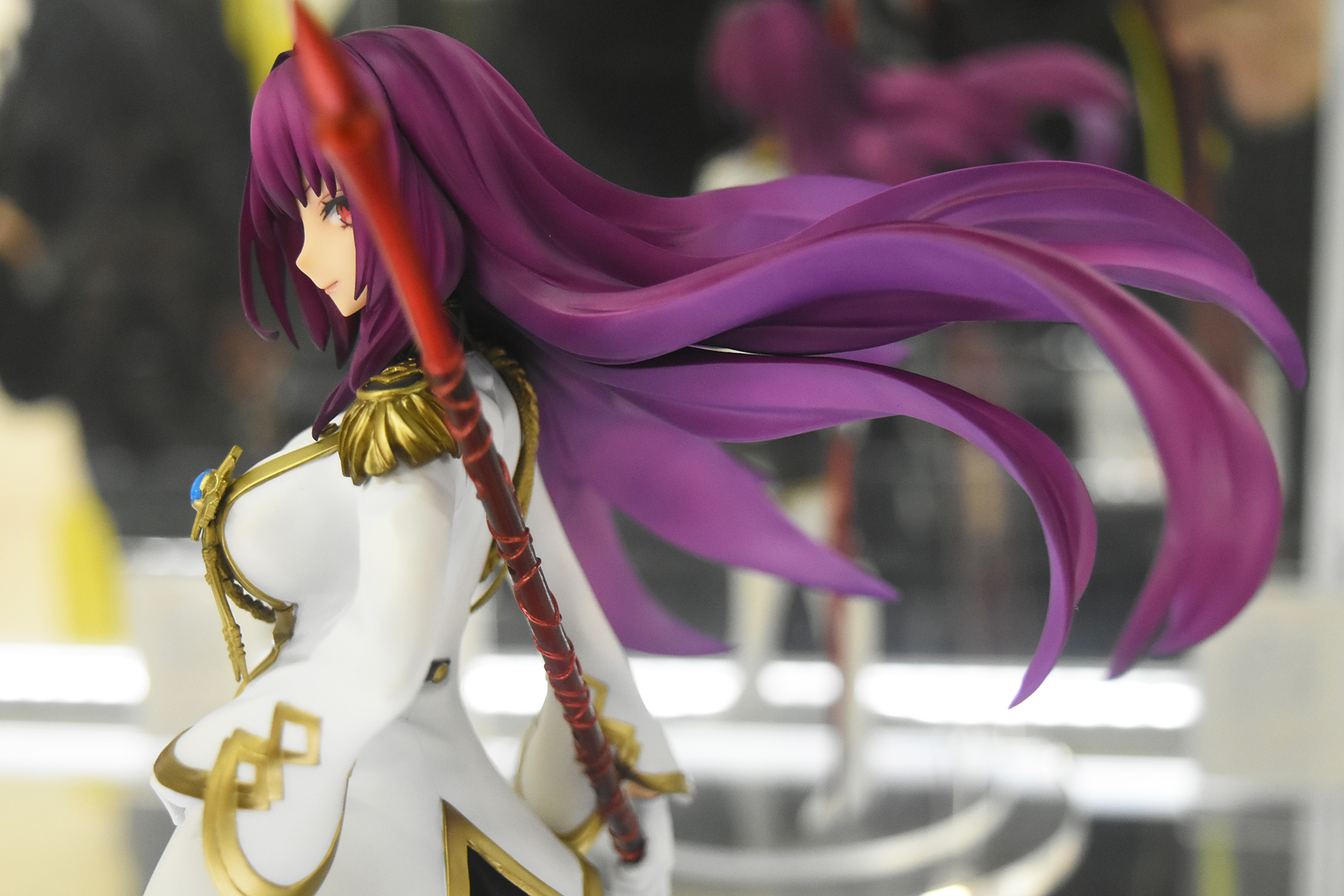 流れる髪も非常に美しい