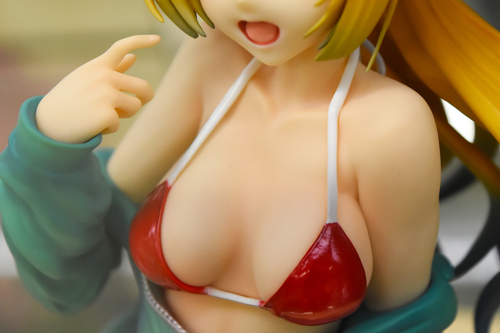 胸の造形がリアル過ぎて、いつまでも見ていられる