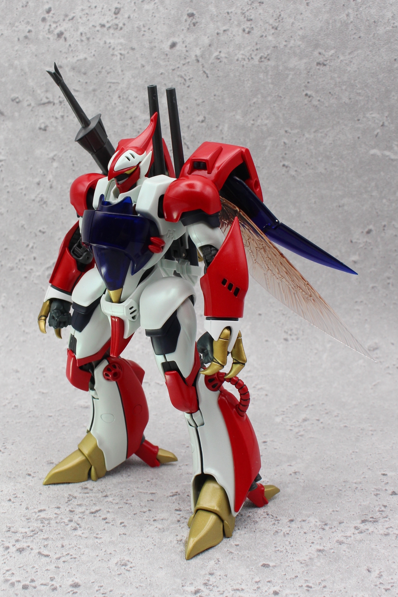 「METAL ROBOT魂＜SIDE AB＞ ビルバイン」フロントビュー。アニメ設定よりもマッシブな体系をしている