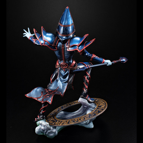 遊戯王」より「ブラック・マジシャン」がフィギュアになって登場