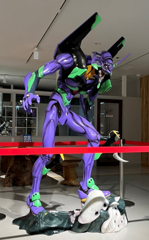 綾波に会える。海洋堂ホビーランド、等身大「綾波レイ」を展示