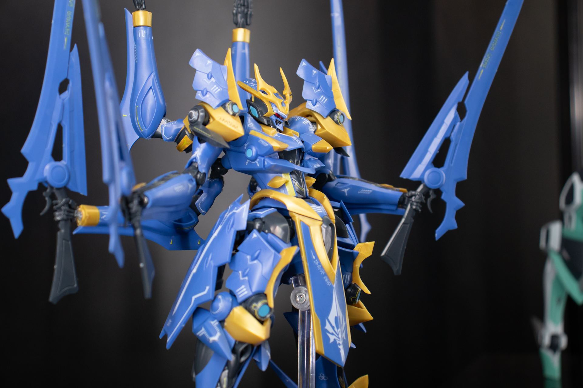 「ナイツ＆マジック」のプラモデル化第1弾「MODEROID イカルガ」は発売中