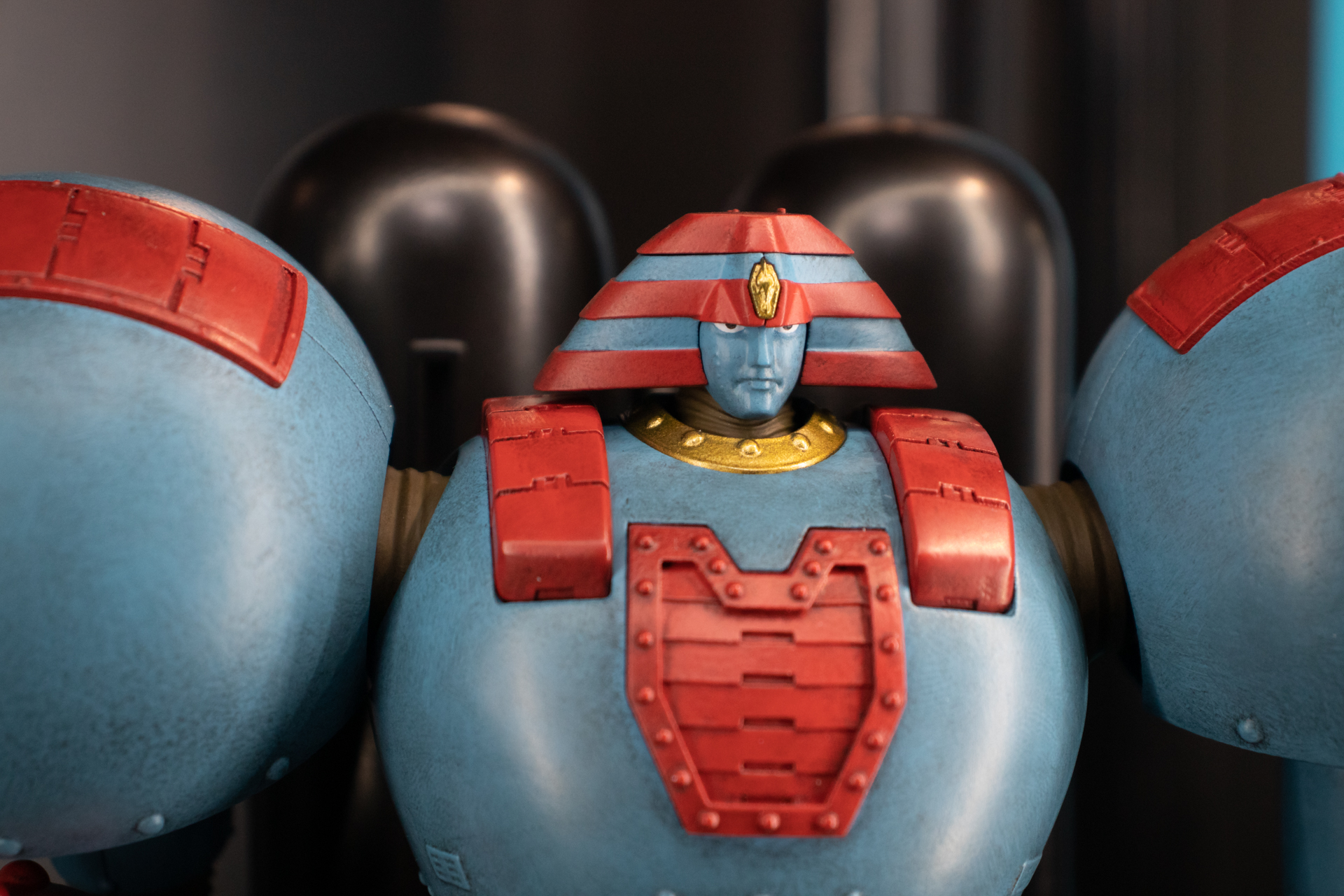 大きな迫力を持ったデザイン。この"異形"さはレトロな雰囲気ももたらしている