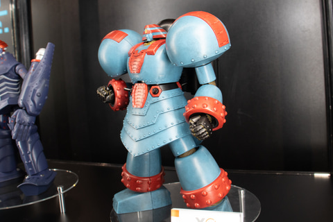 全高24cmの巨大サイズでOVA版ジャイアントロボを再現！ その質感に圧倒