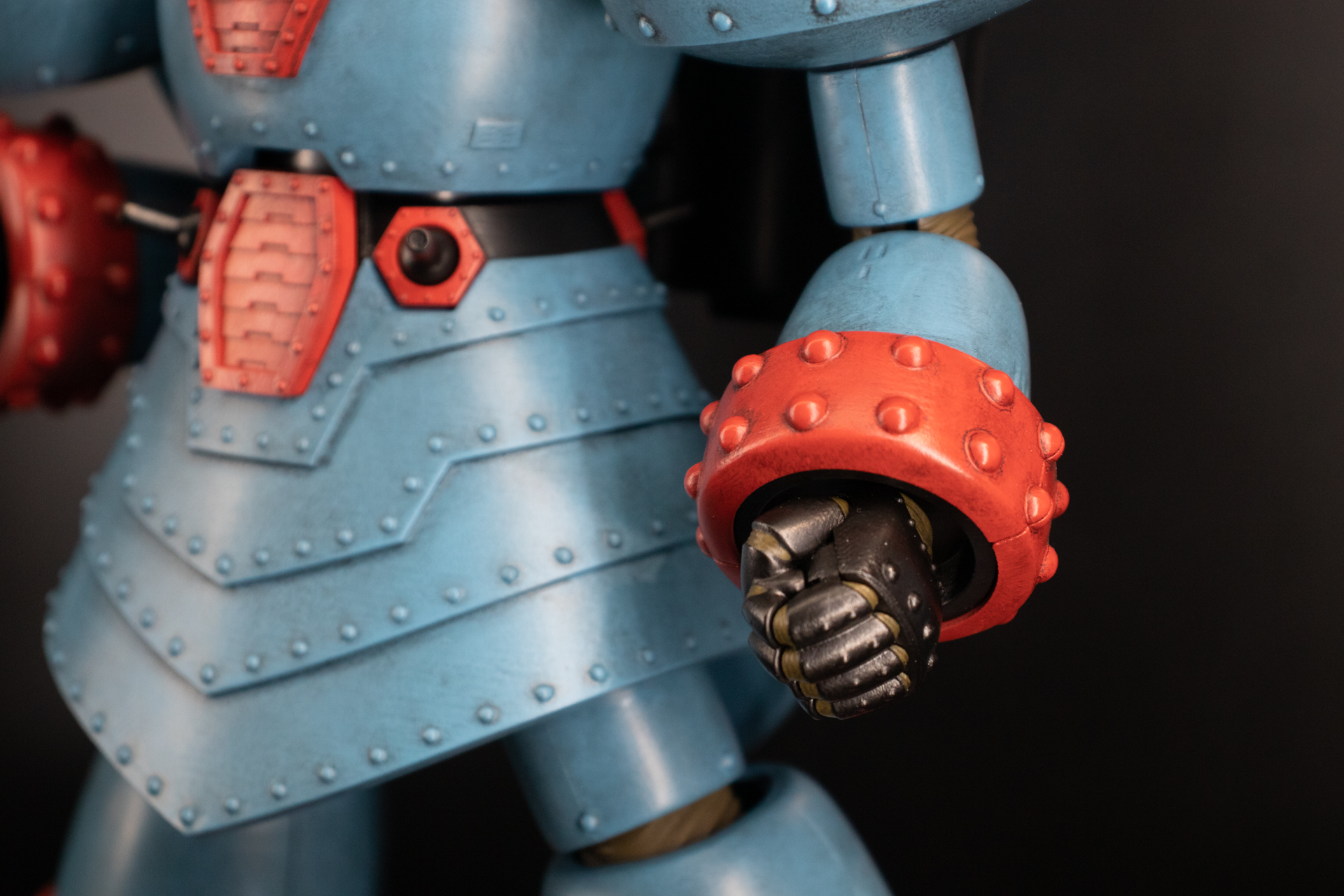 特に全高24cmという大ボリュームで表現されるところに期待がかかる