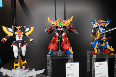 グランナイツ集結！ 「MODEROID ゴッドグラヴィオン」＆「MODEROID