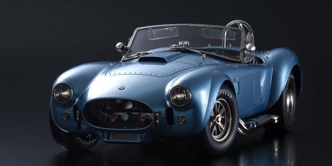 京商ミニチュアモデルの代名詞「シェルビーコブラ 427S/C」が