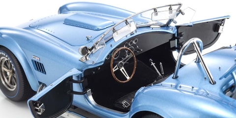京商ミニチュアモデルの代名詞「シェルビーコブラ 427S/C」が