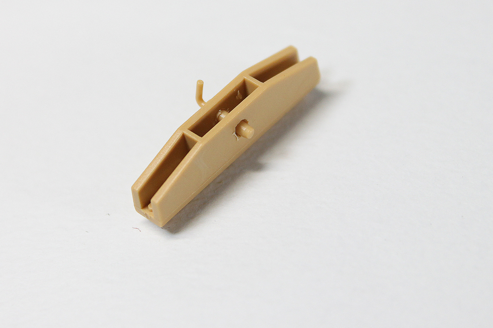 無事開通。接着剤を流し込んで固定します