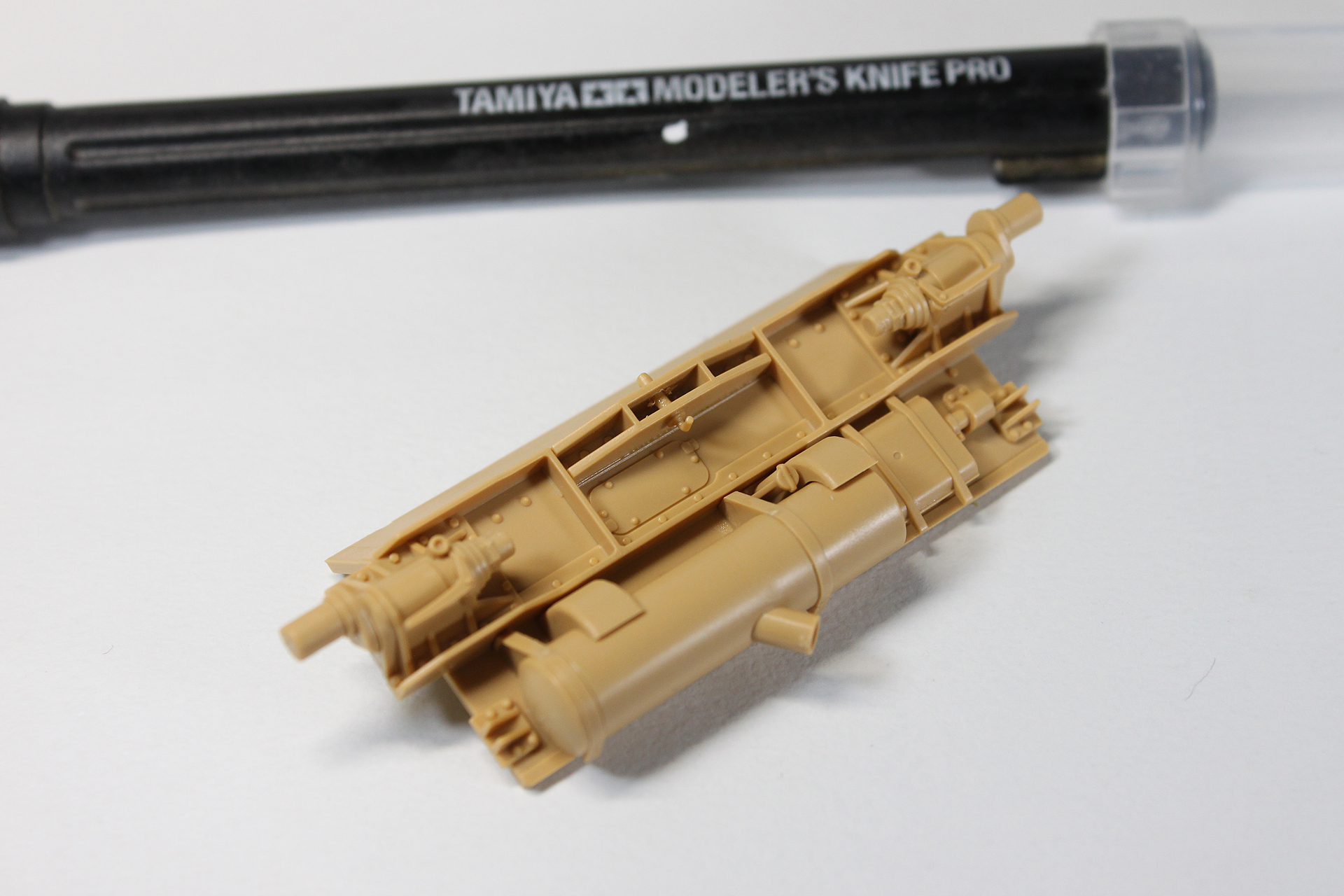 リアパネル完成！　細かいパーツを組み上げてきた甲斐がありました。ごちゃごちゃしていて美しいですね