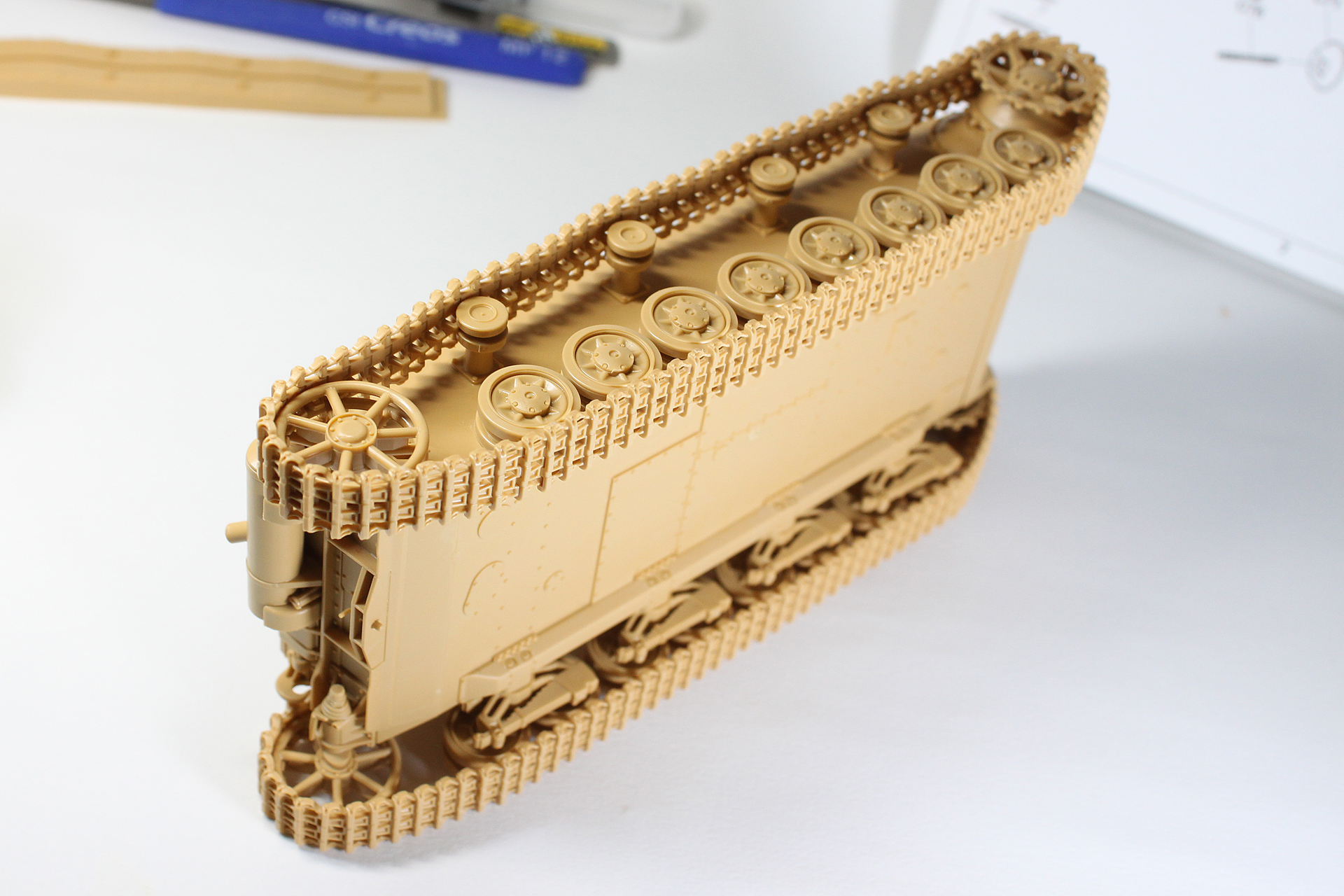 ちょっと後方、そして底面からも覗いてみましょう