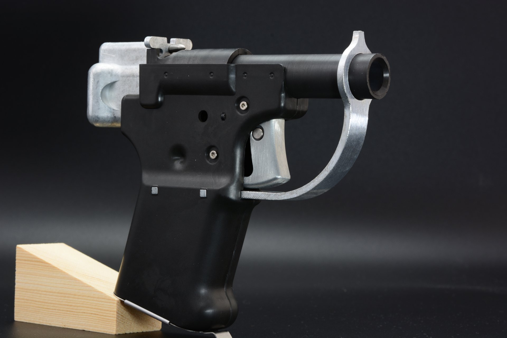 デザインはかなり特徴的だ