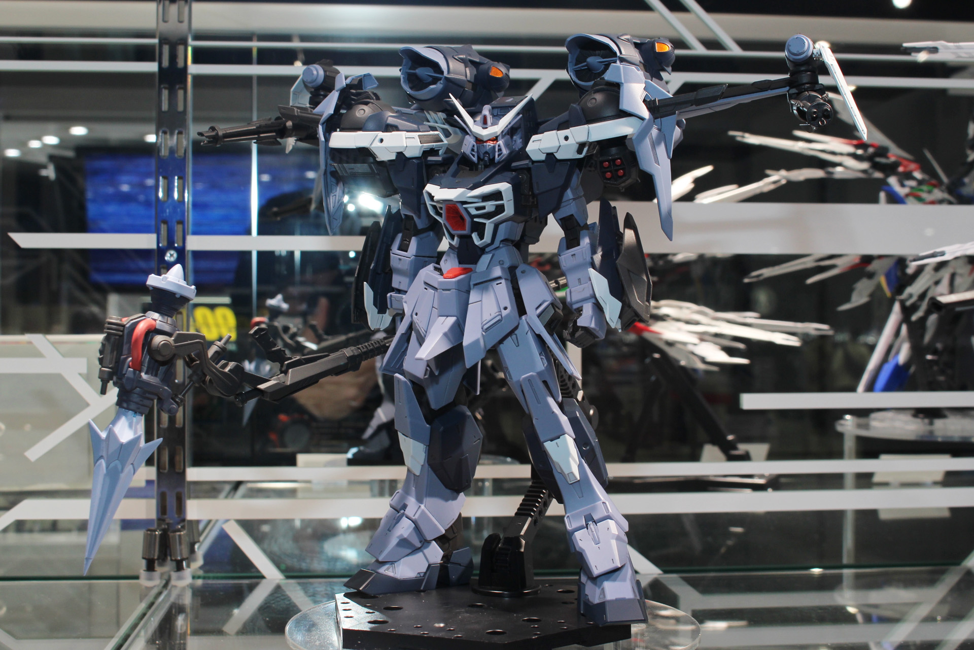 「FULL MECHANICS 1/100 エールカラミティガンダム」。4月発売予定（1次予約分）。価格は5,500円（税込）。プレミアムバンダイ限定商品