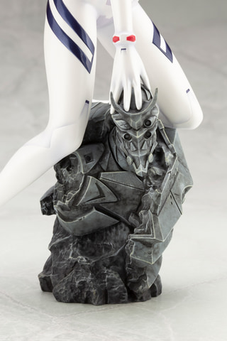 シン・エヴァ」に登場する白いプラグスーツの「式波・アスカ