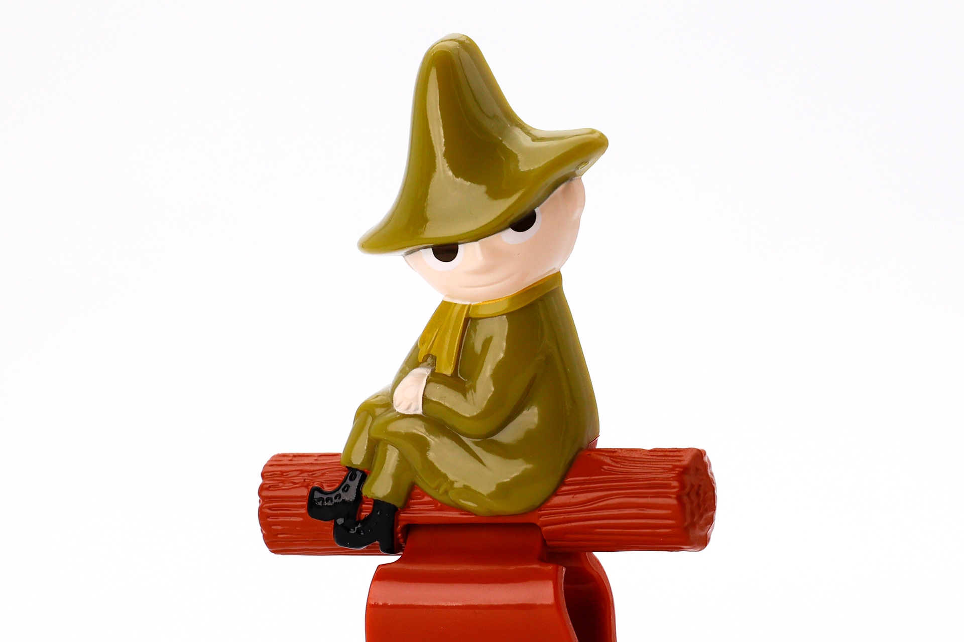 元々平らなトングということで、スナフキンがデザインされた部分も厚みはないが、いつものキャラクター感はしっかりと出ている