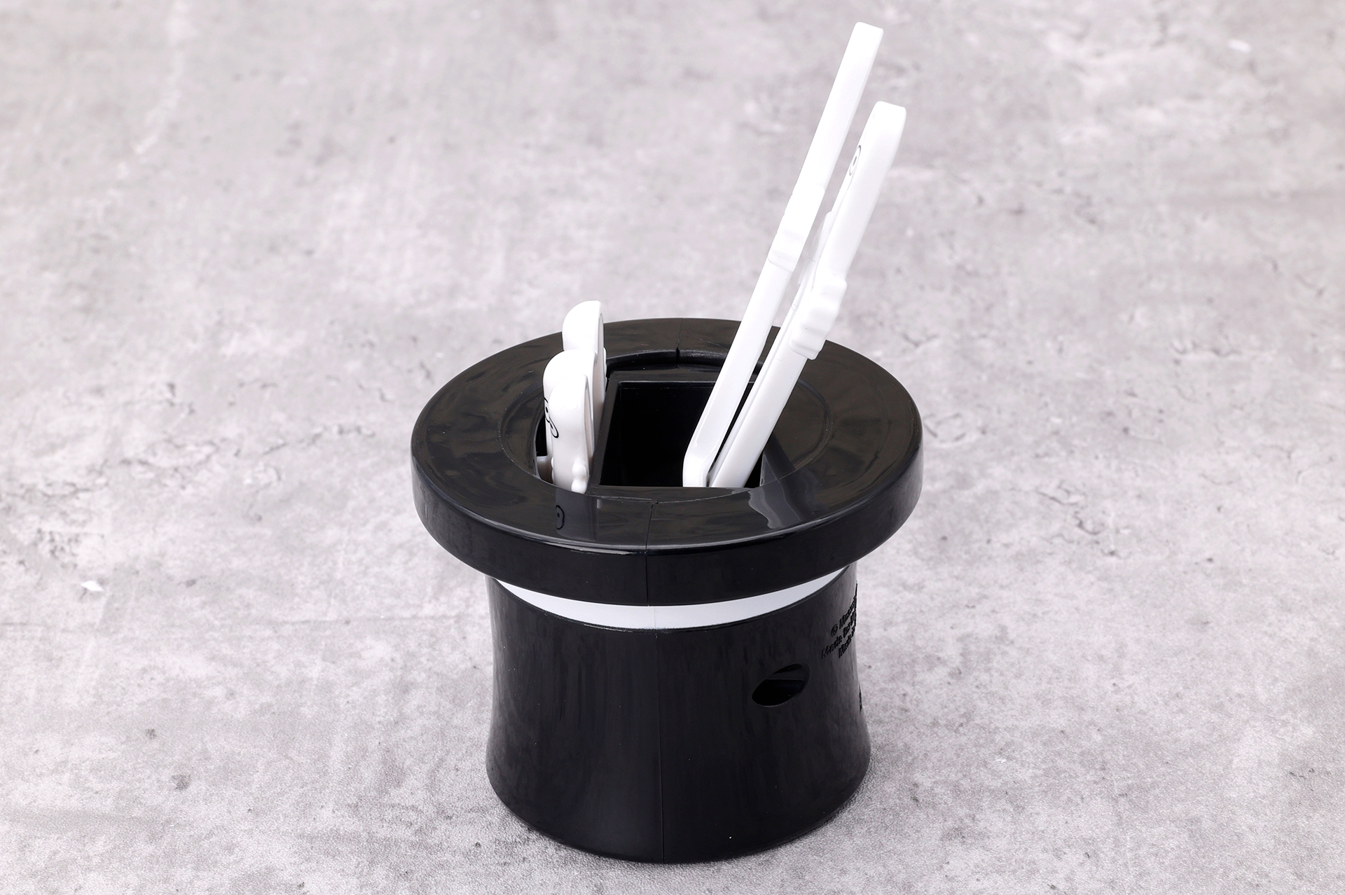 横から見たらこんな感じになっている。隠れているニョロニョロたちは、前面に出てくる