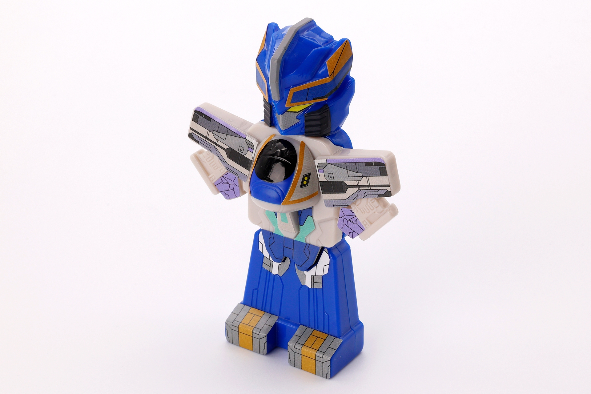 車両同様にブルーが基調だが、アクセントとして紫やオレンジといった色が使われておりクールに見える