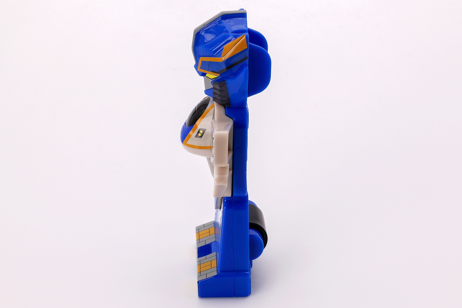 こちらはシンカリオンを側面側から見たところ