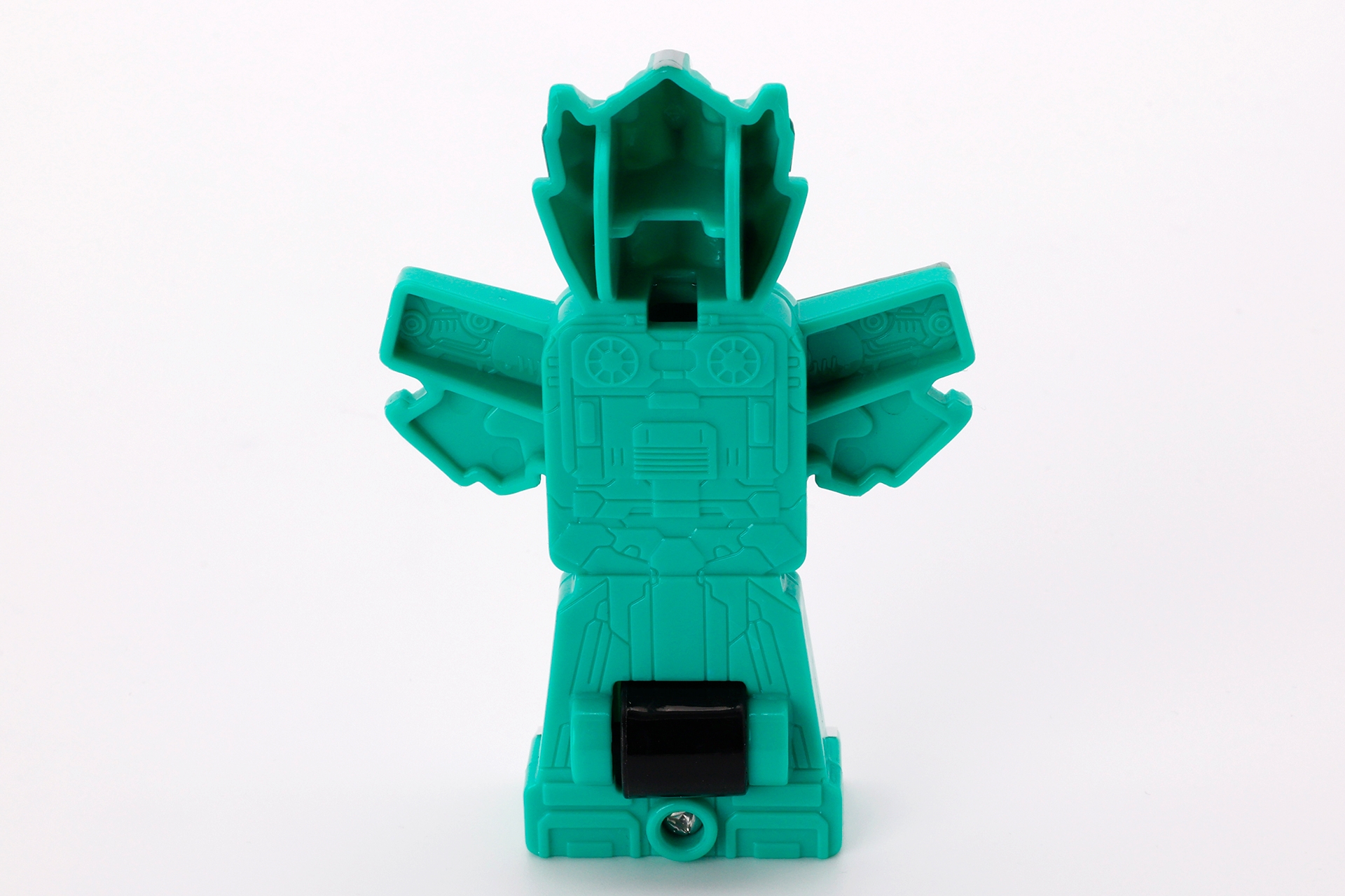 背面は元々車両でもそのまま使われていることもあり、車輪などが付けられている