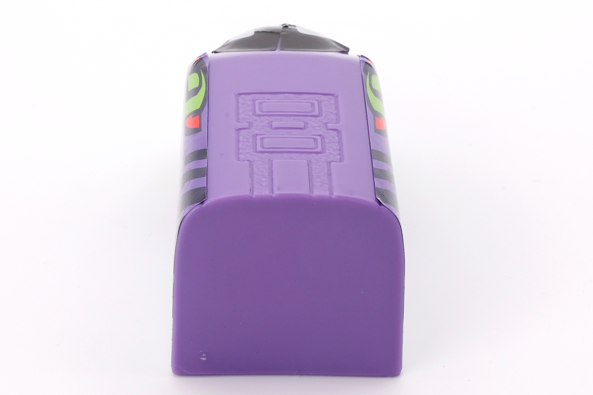 屋根側に付けられた凹凸のデザインも、かなり個性的なものになっている